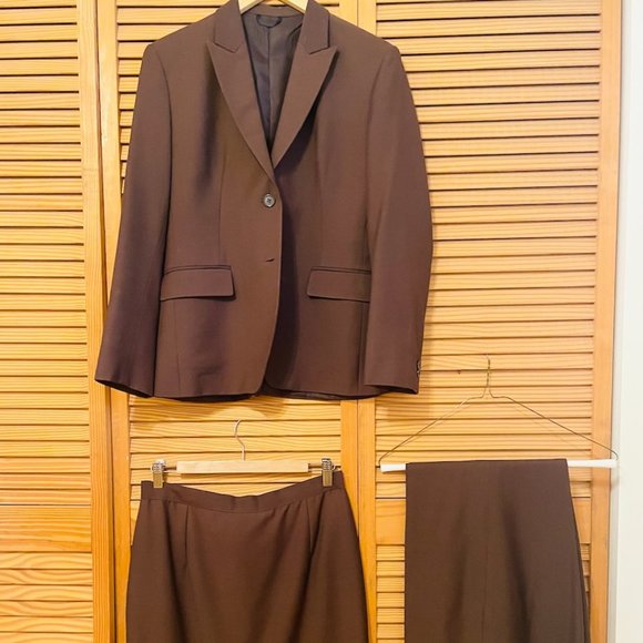 Chocolate Brown Custom Tailored Women's Suit Size 6 - Picture 1 of 6